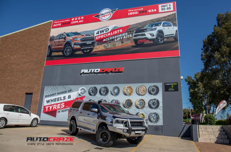 FORD-RANGER-TROPHY-MATTE-BLACK-WITH-ANTHRACITE-RING